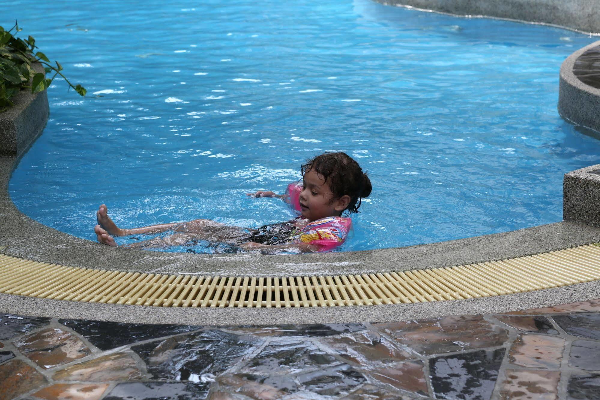 Naka Resort Kamala-part Kültér fotó